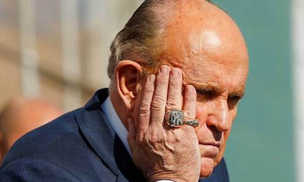 Giuliani tests positive for COVID-19, latest in Trump's inner circle