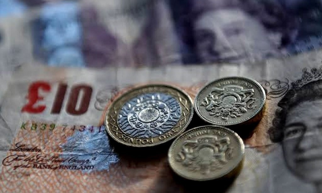 Dollar mired near 2 1/2-year low, sterling eyes last-ditch Brexit talks