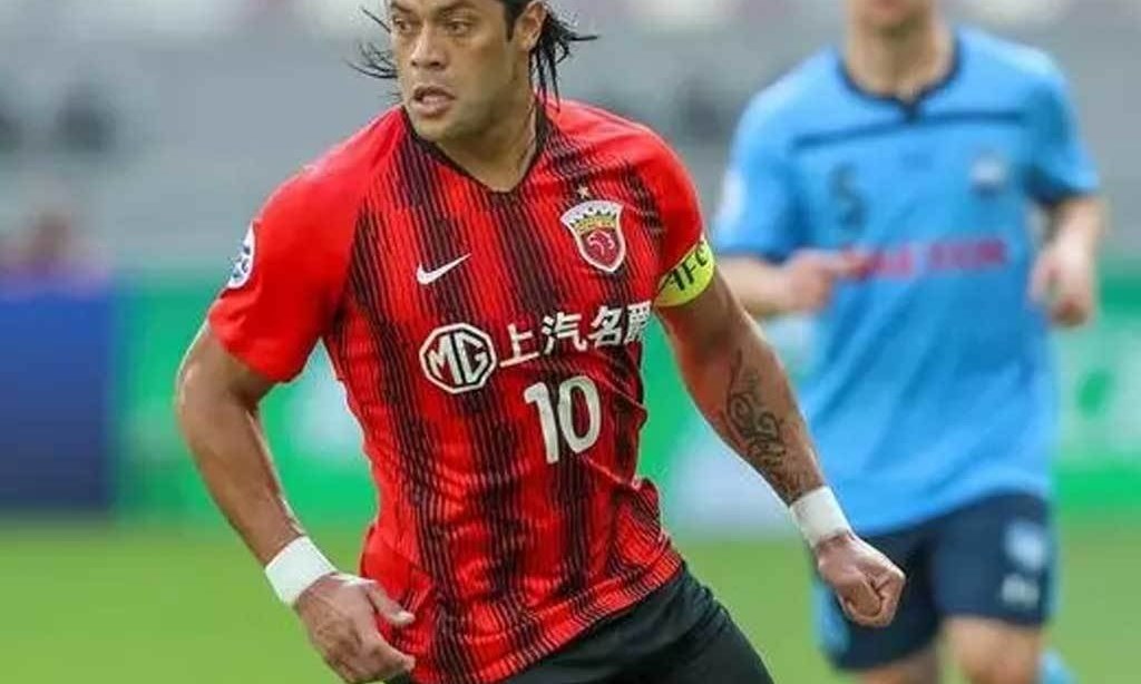 Hulk ends four-year stay at Shanghai under cloud after coach row