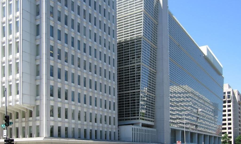 World Bank sees strong Philippine economic rebound, COVID-19 resurgence a risk