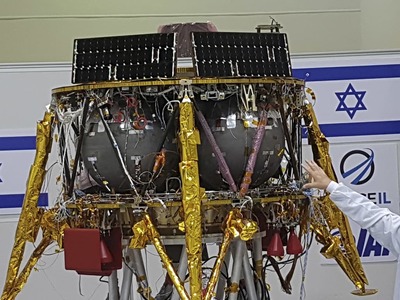 Israel plans 2024 moonshot after first unmanned lander crashed