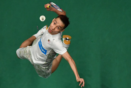 Badminton star Momota announces return to competition