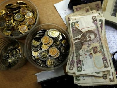 Kenyan shilling weakens amid demand for dollars from importers