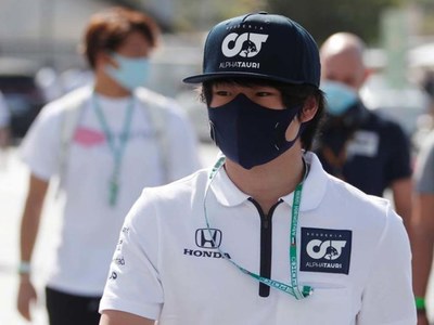 Tsunoda to drive with F1's AlphaTauri in 2021
