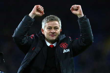 Solskjaer says Cavani ready to start more games for Man Utd