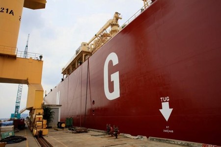SOCAR, ENOC offer lowest prices for Feb LNG cargoes to Pakistan