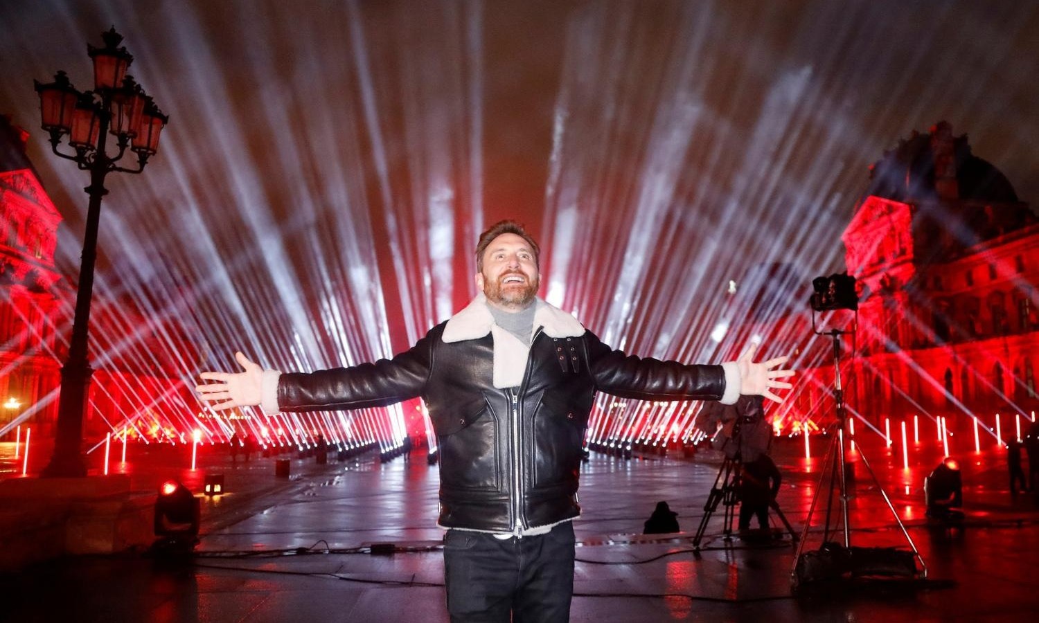 David Guetta wants you to get the vaccine for a better 2021