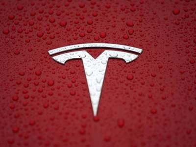 Tesla delivered record number of cars in 2020