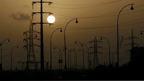 Massive power breakdown in Pakistan plunges the country into darkness