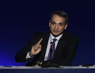 Greece proposes joint EU vaccination certificate to ease travel