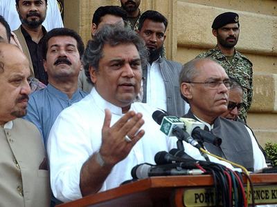 Nawaz offers bribe to UK firm: Ali Zaidi