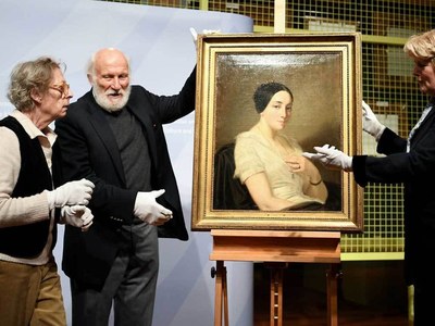 Germany returns final Nazi-looted work from pensioner's trove Germany returns final Nazi-looted work from pensioner's trove