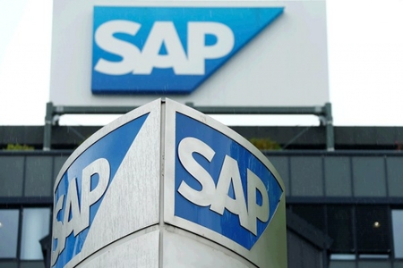 SAP forecasts flat 2021 revenue after fourth-quarter recovery SAP forecasts flat 2021 revenue after fourth-quarter recovery