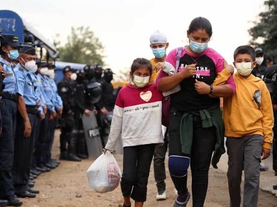 US-bound migrant caravan in Guatemala swells to 9,000 people