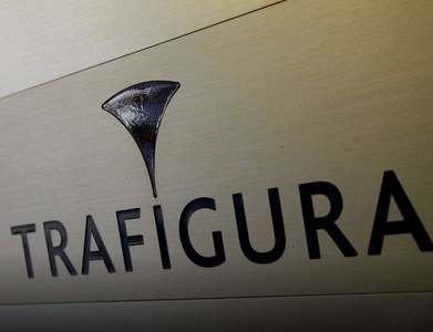 Trafigura wins rare bonded bunker licence in China's marine fuel hub Trafigura wins rare bonded bunker licence in China's marine fuel hub