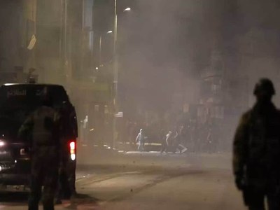 Tunisia rocked by fourth night of street riots Tunisia rocked by fourth night of street riots