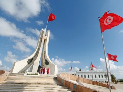 Tunisia parliament reshuffles cabinet as protesters face off against police