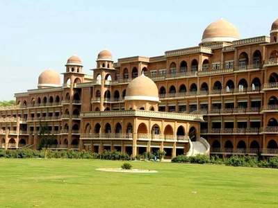 Peshawar University to hold exams online this year