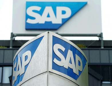 SAP, promising transformation, kicks off cloud computing push