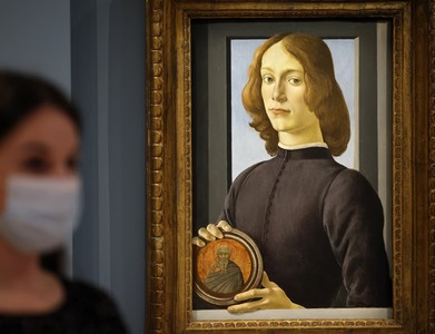 Rare Botticelli portrait sells for $92 million at NY auction