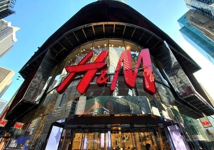Virus crisis slashes H&M 2020 earnings Virus crisis slashes H&M 2020 earnings
