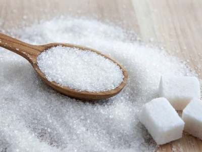Raw sugar prices seen falling, global surpluses expected