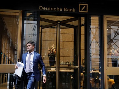 Staff on strike at Deutsche Bank call centre in for the long haul Staff on strike at Deutsche Bank call centre in for the long haul