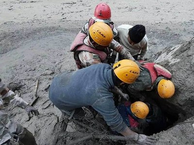 Glacier disaster survivor recounts escape from Himalayan tunnel Glacier disaster survivor recounts escape from Himalayan tunnel
