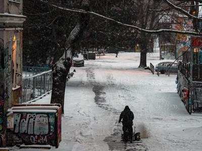 Snow and bitter cold bring travel chaos in Germany Snow and bitter cold bring travel chaos in Germany