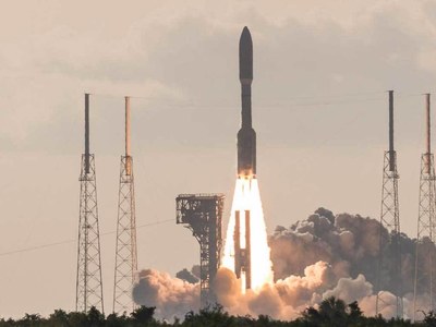 UAE on edge as 'Hope' probe poised to enter Mars orbit UAE on edge as 'Hope' probe poised to enter Mars orbit