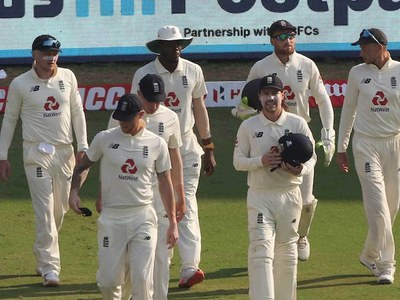 Root's England thrash India by 227 runs in first Test Root's England thrash India by 227 runs in first Test