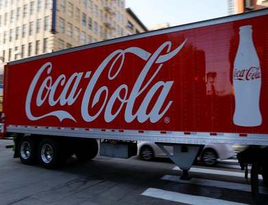 Coca-Cola quarterly revenue falls 5pc on new pandemic restrictions