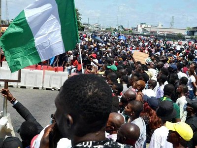 Nigeria police arrest protesters at symbolic Lagos tollgate