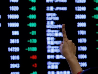 Indonesia rupiah flat, stocks jump ahead of cenbank rate decision