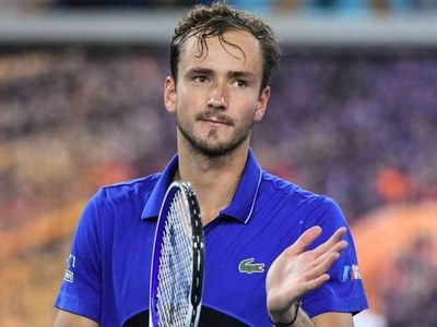 Big Three are 'cyborgs of tennis', says beaten Medvedev