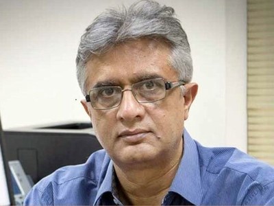 Dr Faisal Sultan gets first jab of COVID-19 vaccine