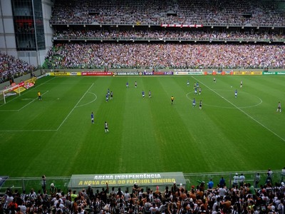 West Ham's Moyes uneasy over return of fans for final day of season