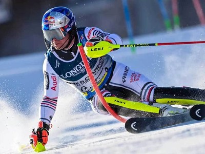 Odermatt sweeps to super-G victory