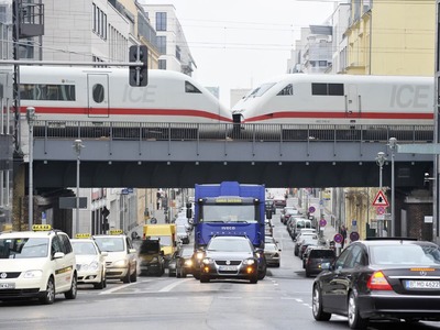 German experts warn against lockdown easing as cases jump German experts warn against lockdown easing as cases jump