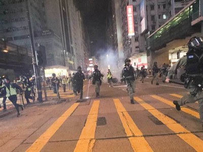 Hong Kong protest film screening pulled after media attacks