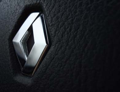 Renault projects its electric, hybrid car sales will double in 2021
