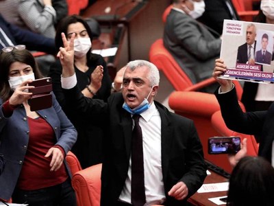 EU condemns move to ban Turkey pro-Kurdish party