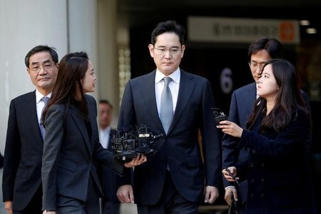 Samsung's Lee receives appendix surgery during detention: Yonhap