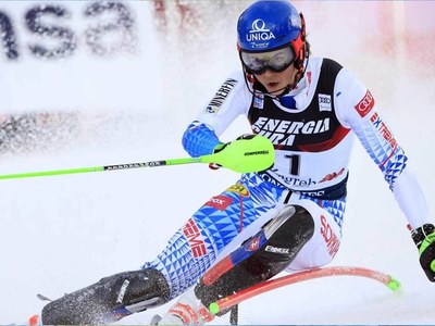 Vhlova remains on target for overall title despite slalom scare