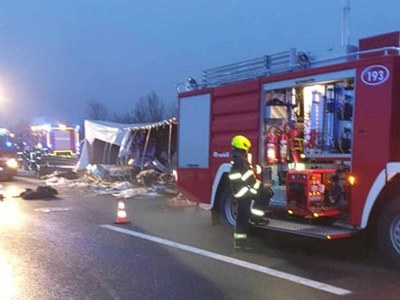 Four killed as truck with migrants overturns in Croatia