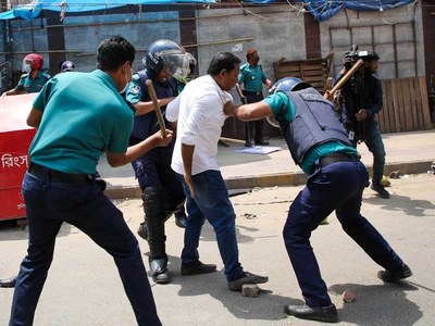 Bangladesh police fire tear gas, rubber bullets at anti-Modi protesters