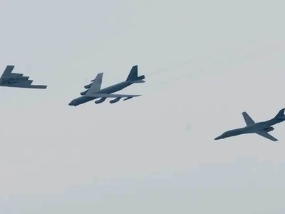 Philippines deploys air force jet over Chinese ships