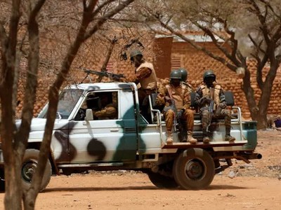I. Coast security posts attacked on Burkina frontier