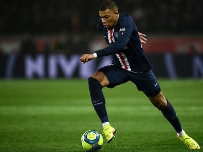 Mbappe stars as PSG win at holders Bayern Munich