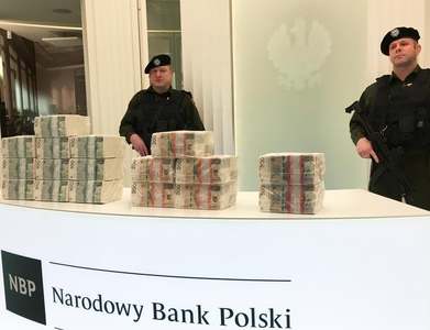 Poland's C/A surplus at 1.619bn euros in February